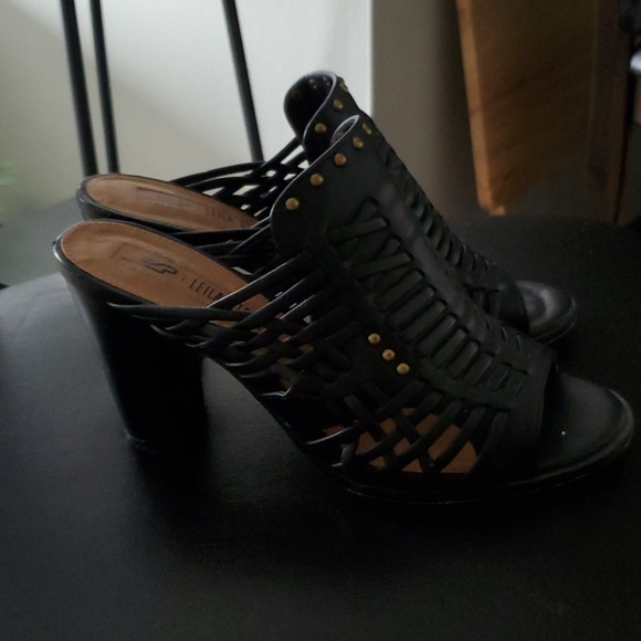 Open toed heel - Picture 1 of 1